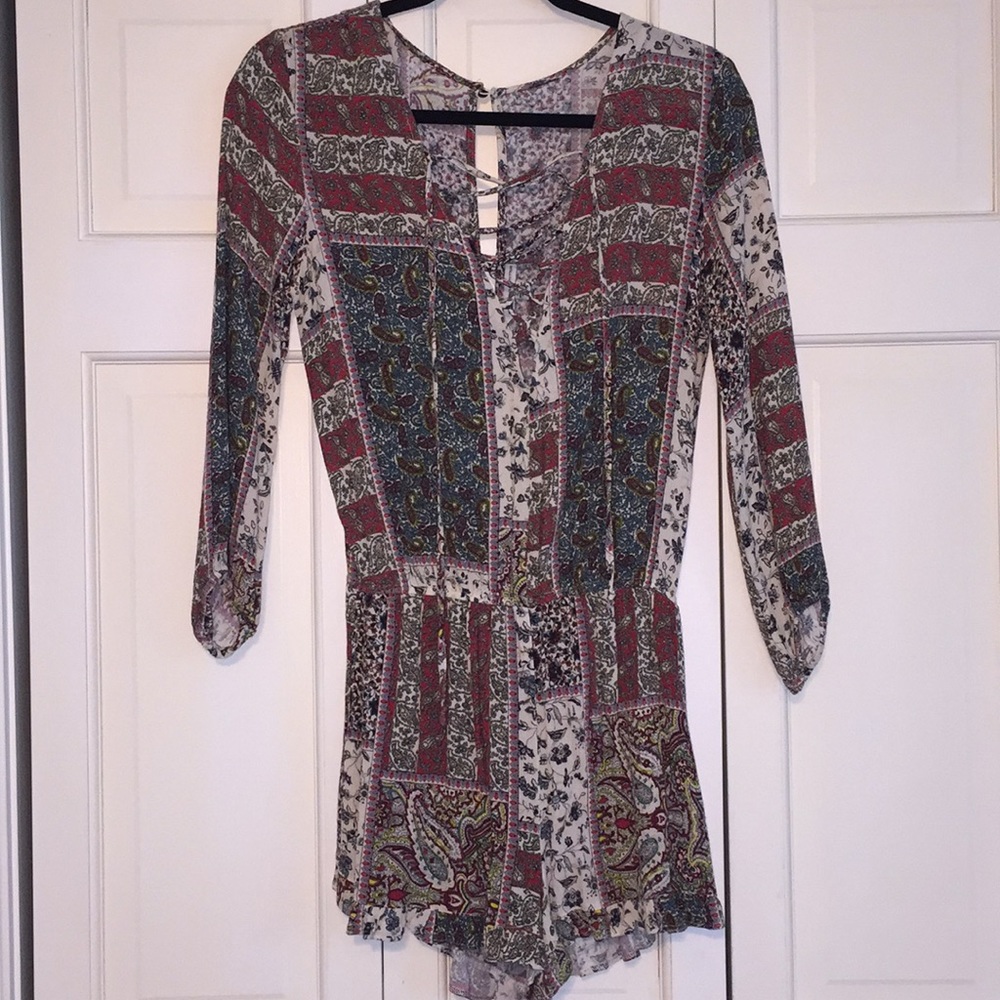 american eagle paisley pattern romper